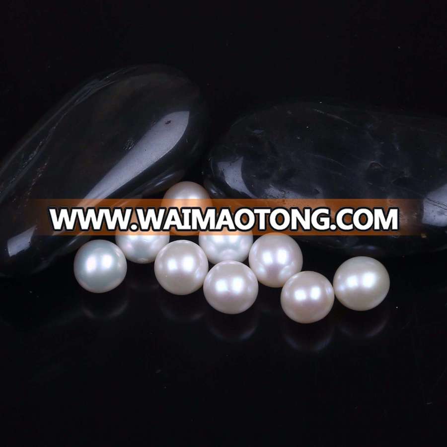 8-9mm Round Natural Freshwater Pearl Beads